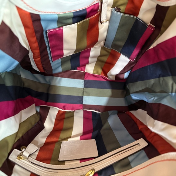 Coach Legacy Leather Turnlock Hobo Style 10333 with Legacy Stripe lining in Ivor - Picture 6 of 6